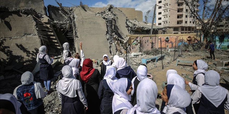 İşgalci İsrail, okulları da yerle bir etti