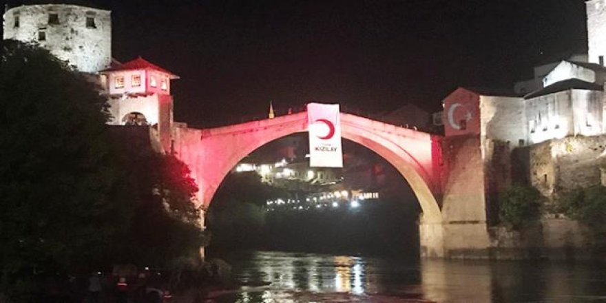 Türk Kızılayı Mostar'da iftar programı düzenledi