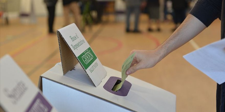 Endonezya'da 'seçim kavgası' büyüyor