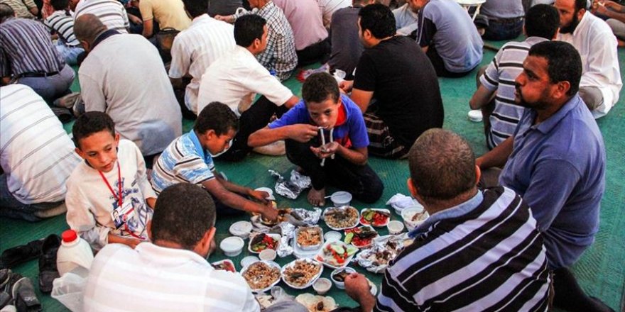 Mısır'da iftar çadırları kurulmuyor