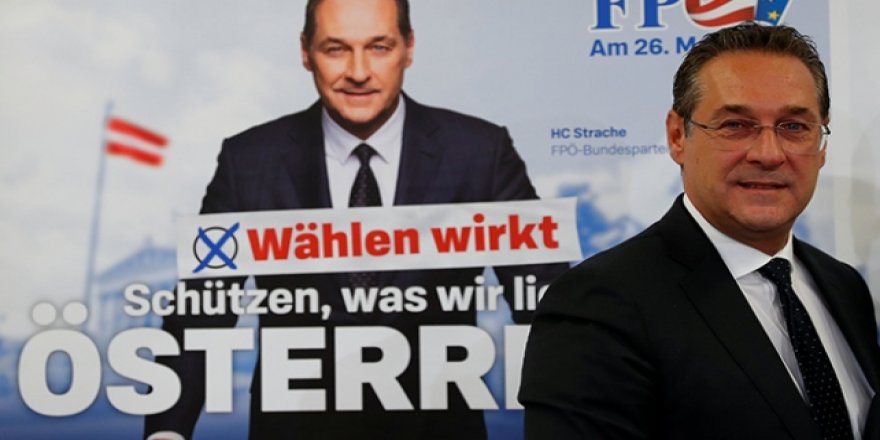 Avusturya'da aşırı sağcılar darbe aldı