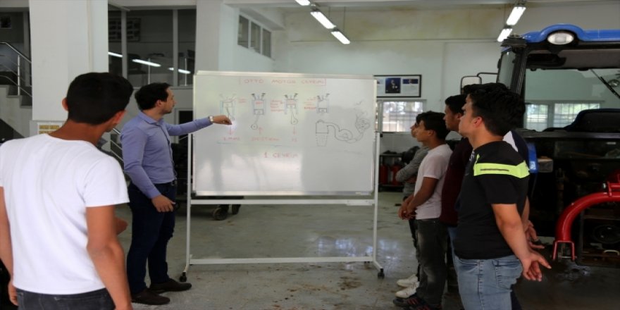 Yabancı öğrenciler Şanlıurfa'daki lisede tarım öğrenecek