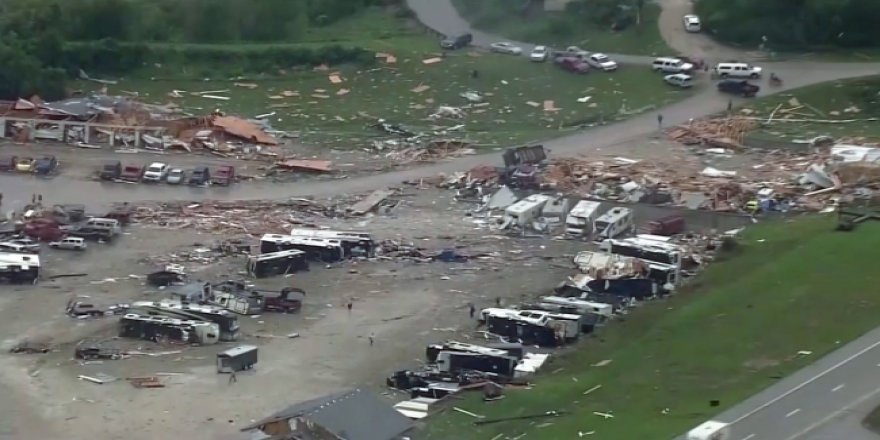 ABD'nin bir eyaletini hortum vurdu