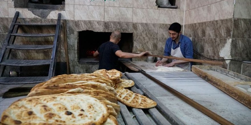 Siirtli işçiler Ramazan'ı kavurucu sıcakta geçiriyor