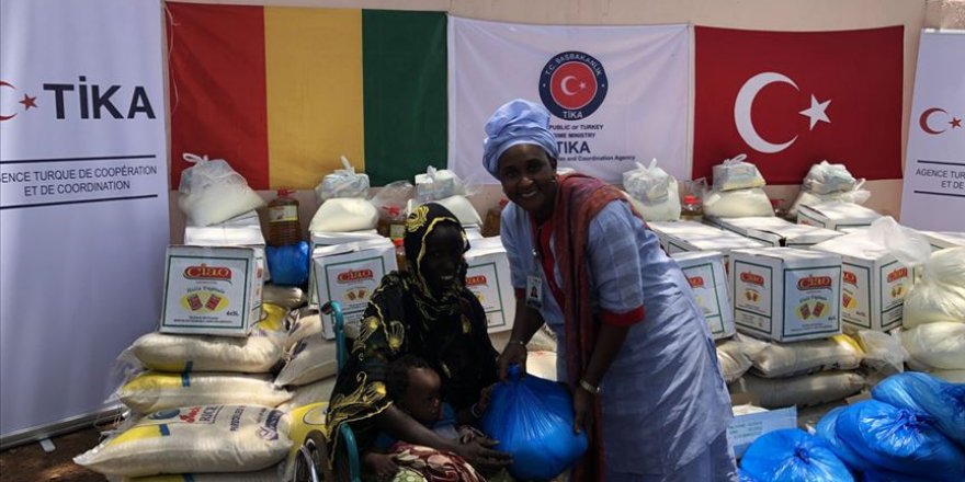 TİKA'dan Gine'de 500 aileye gıda yardımı