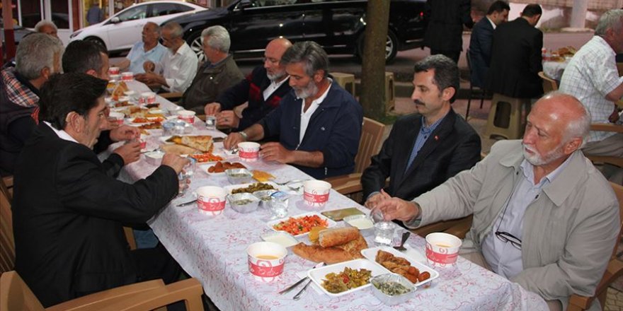 Bu mahallede iftarlar 118 yıldır birlikte yapılıyor