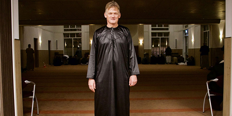 'O ayet putperestliği deşifre ediyor' dedi ve Müslüman oldu