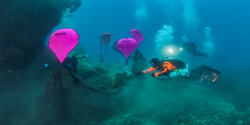 Yunanistan denizlerinde kirlilik