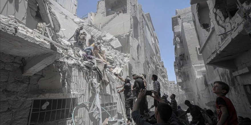 İdlib'te sağlık merkezleri de isabet aldı