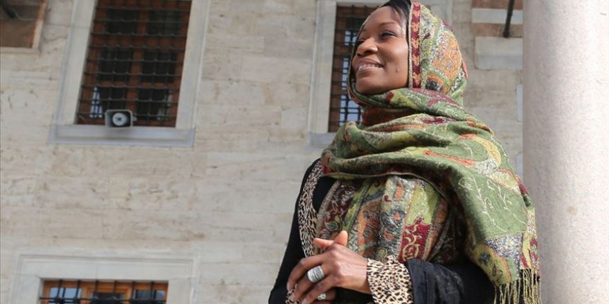 Yeni Müslüman olan ABD'li şarkıcı: Bebek gibiyim, İslam beni seçti