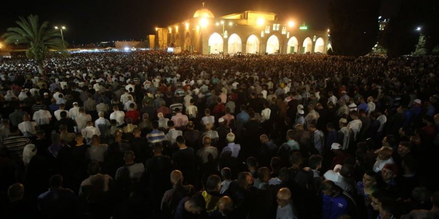 Aksa'da Kadir Gecesi yoğunluğu