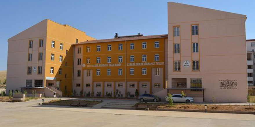 Bu imam hatipler Bediüzzaman'ın Medresetüzzehra'sı gibi