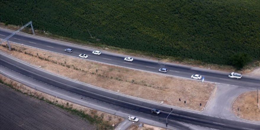 Bayram tatili trafiği havadan denetlendi