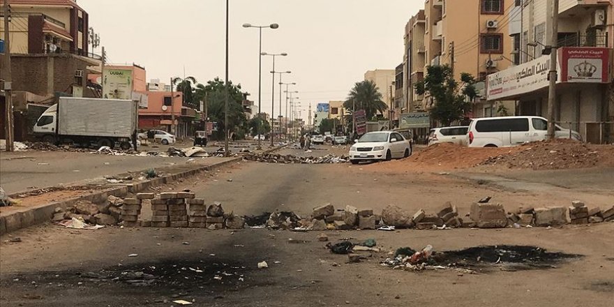 Sudan'da 9 ay içinde seçime gidilecek