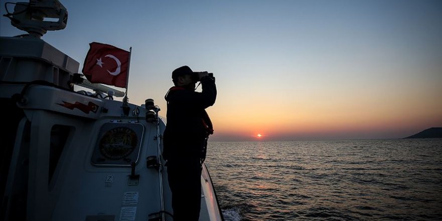 Hem yasa dışı geçişleri hem can kayıplarını önlüyorlar