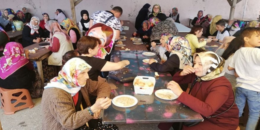 Mahallelileri 111 yıldır "keşkek" bir araya getiriyor