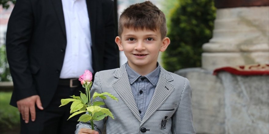 Balkanlar'daki Müslümanlar bayramı coşkuyla kutluyor