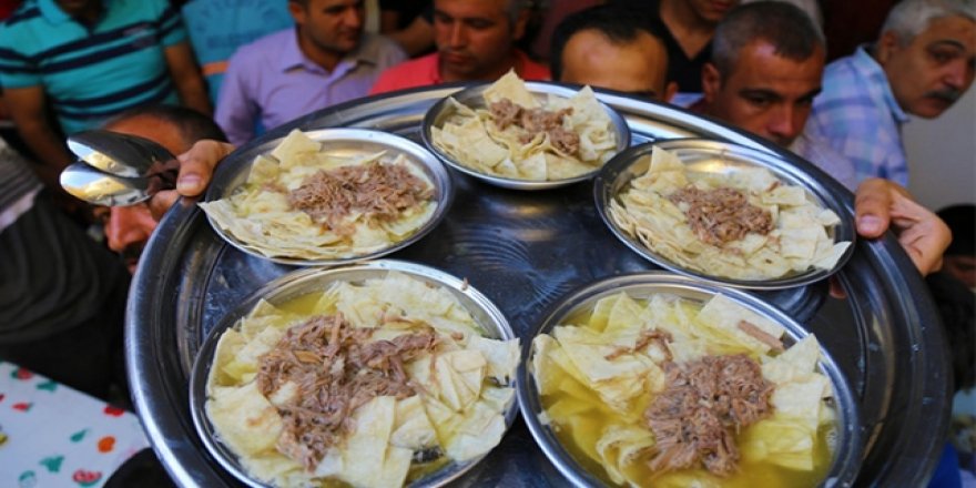 Urfa'da 5 bin kişi tirit yedi