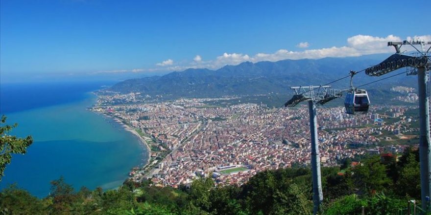 Ordu'da Boztepe teleferiği 6 günde 50 bin yolcuyu taşıdı
