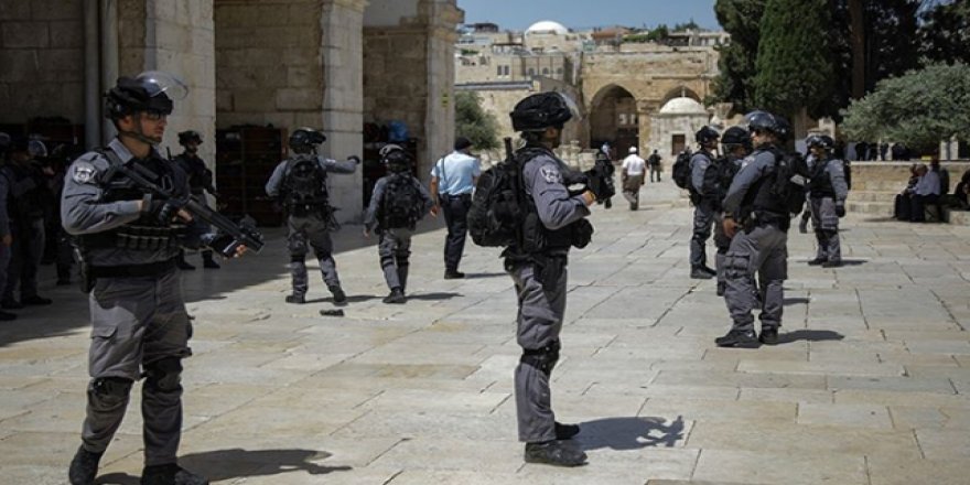 Arsız fanatik Yahudilerden Mescid-i Aksa'ya bir baskın daha
