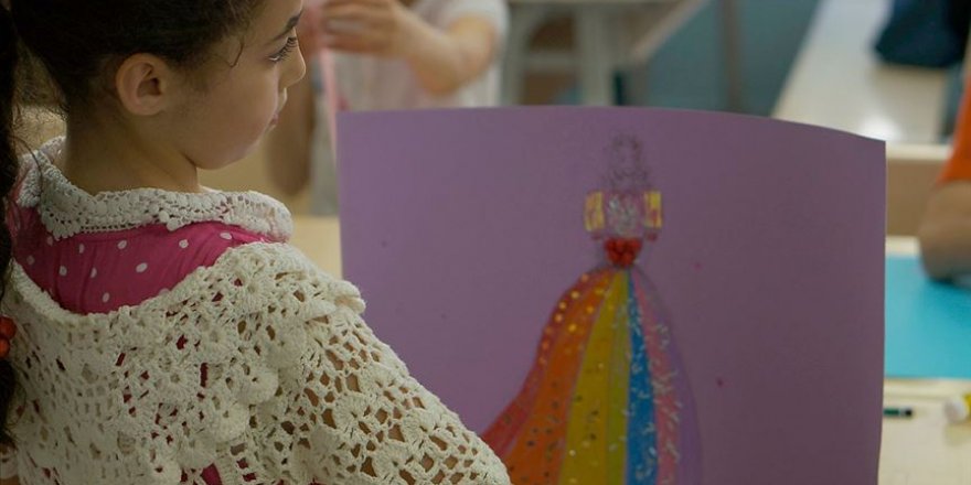 Türk ve Suriyeli çocuklar giyilebilir teknoloji ürünleri tasarladı