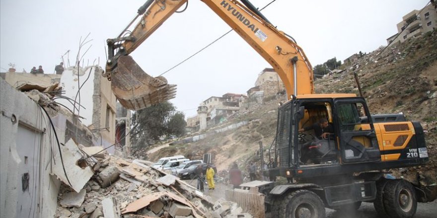 İşgalci İsrail yıkmayı sürdürüyor