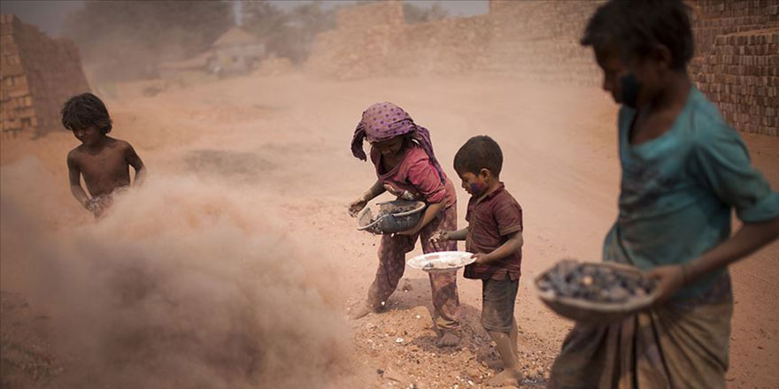 Dünyada 258 milyon çocuk fakirlikten okula gidemiyor