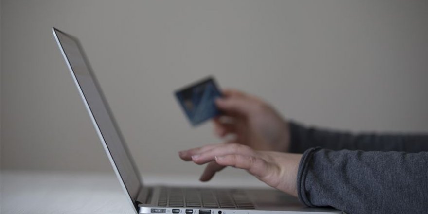 'Türkiye'de gençler daha çok e-ticareti tercih ediyor'