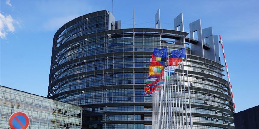 AP'de aşırı sağcılar adını değiştirdi