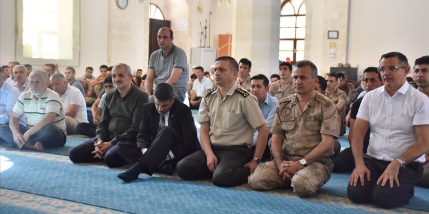 Şehitler için 180 bin hatim