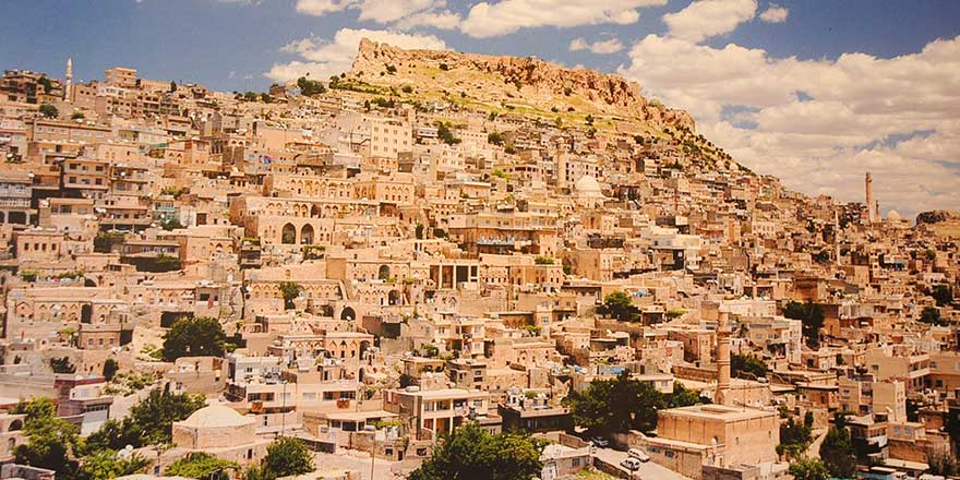 Tarih kenti Mardin ziyaretçi akınına uğruyor