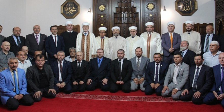 Restore edilen Balkanlar'ın en eski Türk camisi ibadete açıldı