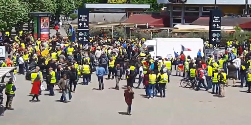 Sarı Yelekliler inatlarını 31 haftadır sürdürüyor