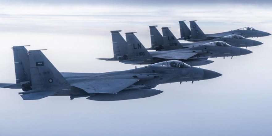 Suudi Arabistan ve ABD uçakları Basra Körfezi'nde ortak uçuş yaptı