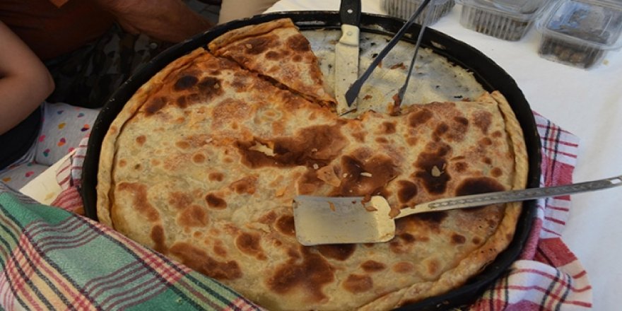 Meşhur Arnavut böreğini tüm dünyaya tanıtıyorlar