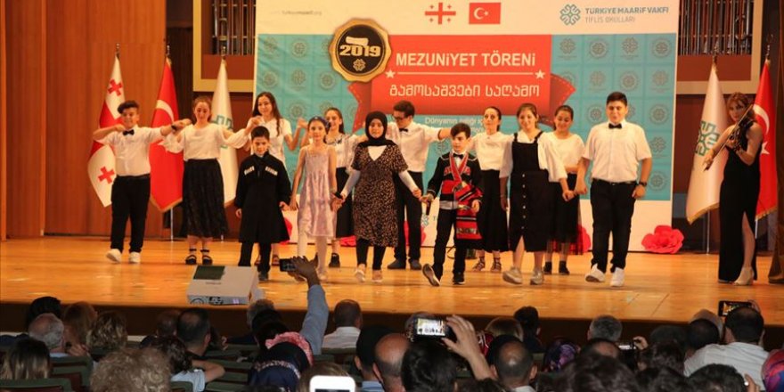 Türkiye Maarif Vakfı Tiflis Okulları mezunlarını verdi