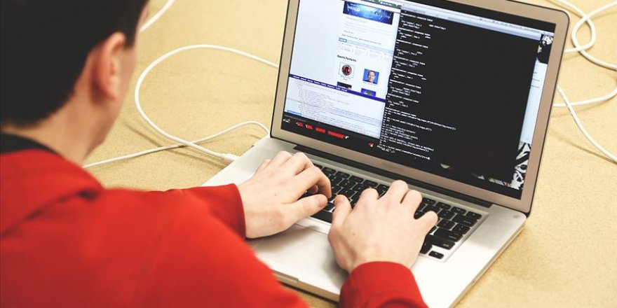 Uzmanlar uyarıyor: Sahte programlara dikkat