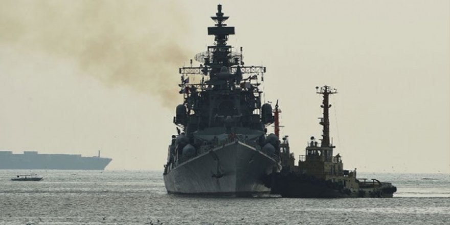 Hindistan, Körfez bölgesine iki savaş gemisi sevk etti