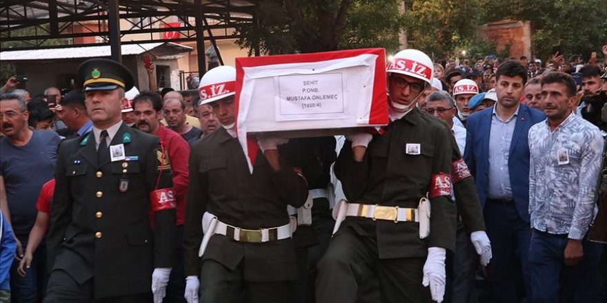 Hakkari şehidi son yolculuğa uğurlandı