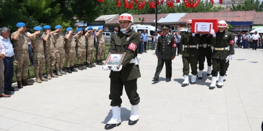 İdlib şehidi son yolculuğuna uğurlandı