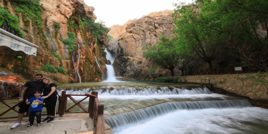 Bozkırın serin adresi: Günpınar Şelalesi