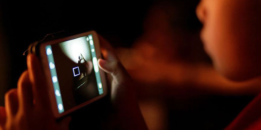Tatilde çocukların internet kullanım sürelerindeki artış riskli