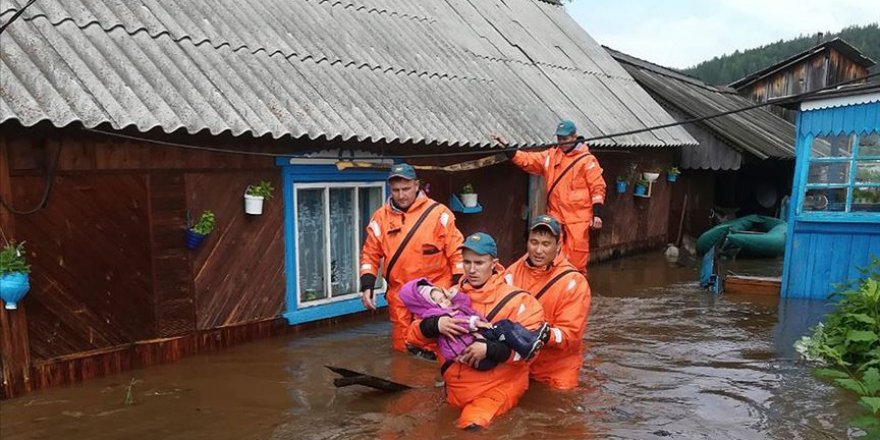 Rusya'da sel: 12 ölü