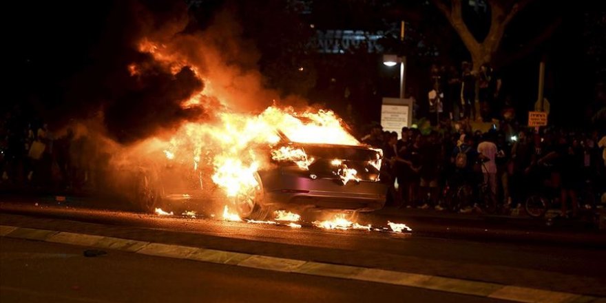 İsrail'de Etiyopyalı Yahudilerin gösterilerinde 111 polis yaralandı