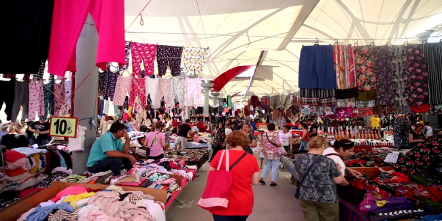 Ünü sınırları aşan tarihi Salı Pazarı yeni yerinde