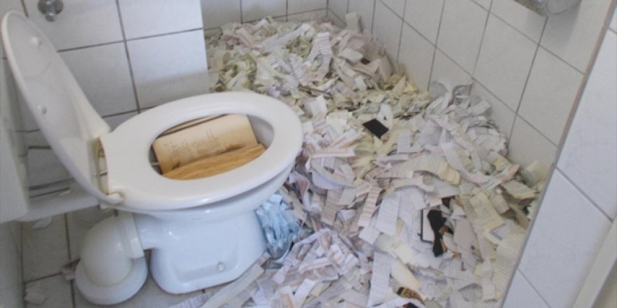 Almanya'da cami ve Kur'an-ı Kerim'e çirkin saldırı