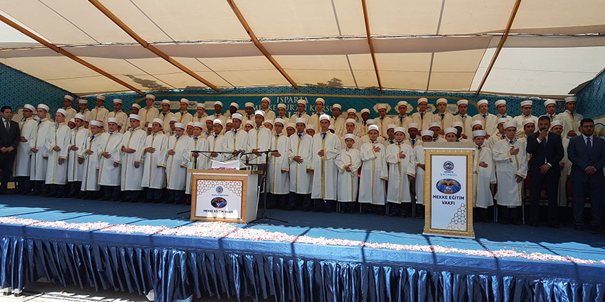 Isparta Mekke Kur’an Kursu'nda 80 hafız icazet aldı