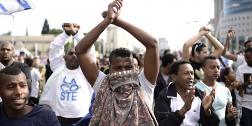 İsrail'de Etiyopyalı gencin ölümüne sebep olan polisin serbest bırakılmasına tepki