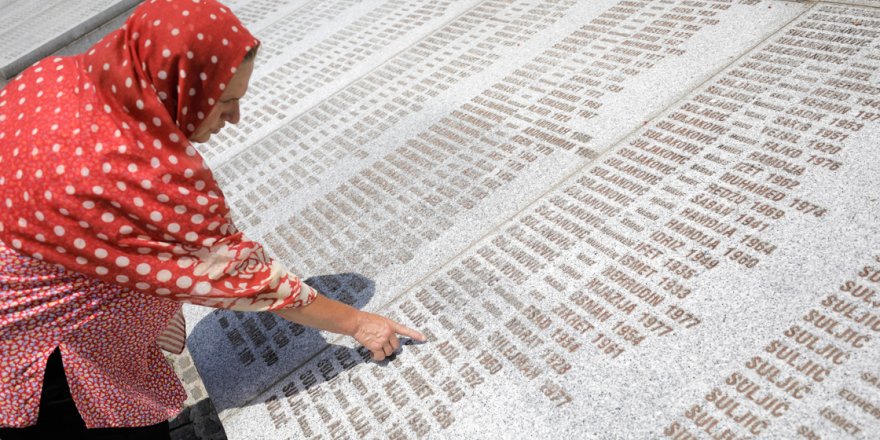 Soykırımda kaybettiği kardeşini eşyalarından tanıdı