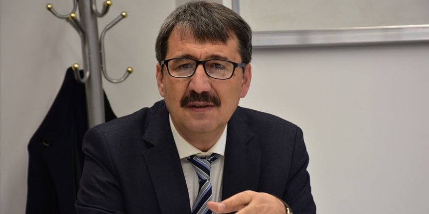 'Genç seçmenlerin oyları kimlikleri gibi esnek'